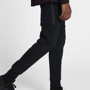 NWT Nike Sportswear Tech Fleece Joggers Men's L